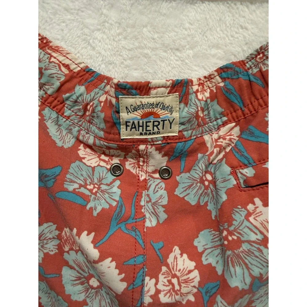Faherty Beacon Trunk Mens Swim Shorts Floral Red Sustainable Board Shorts Large